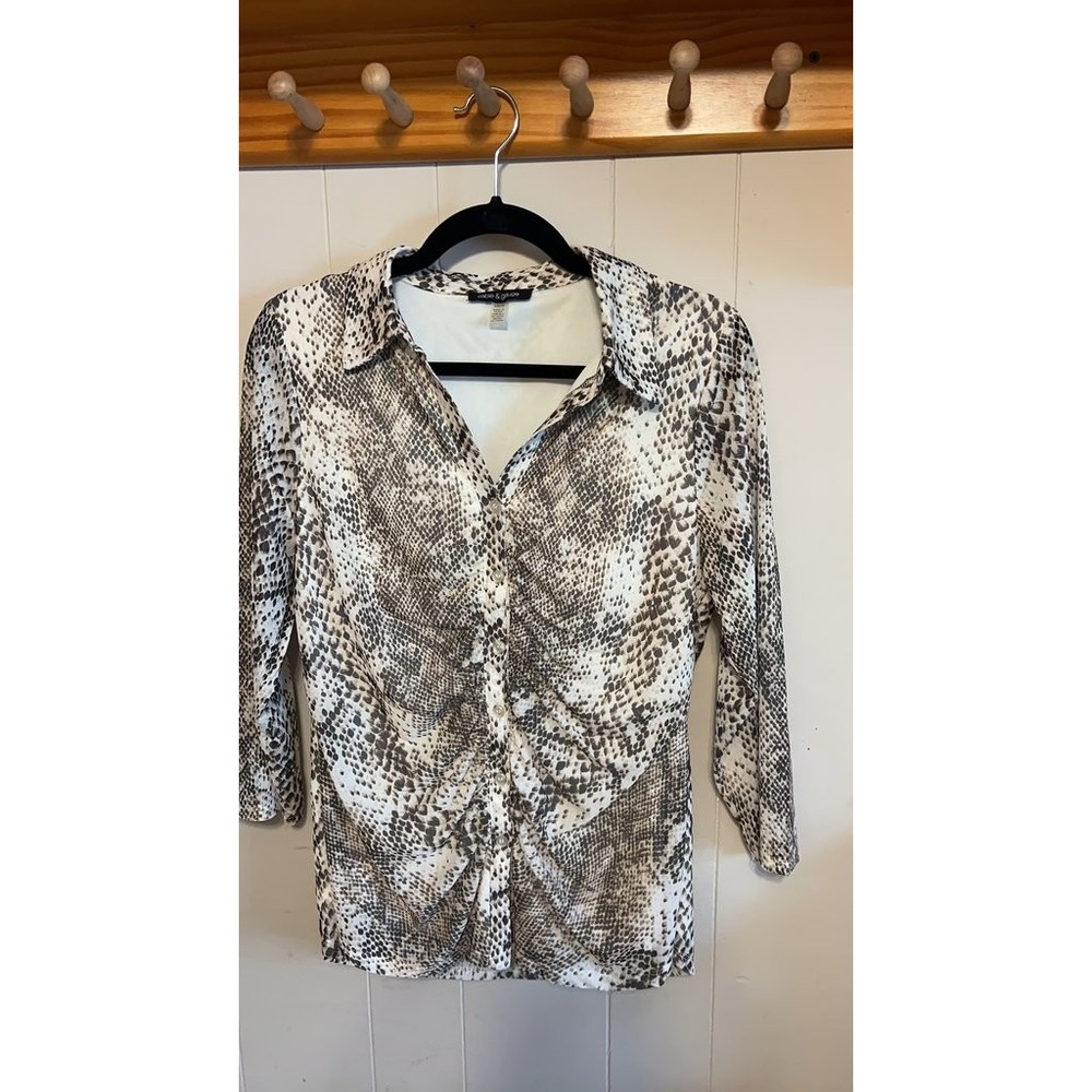 Cable & Gauge Women's Snake Print Blouse